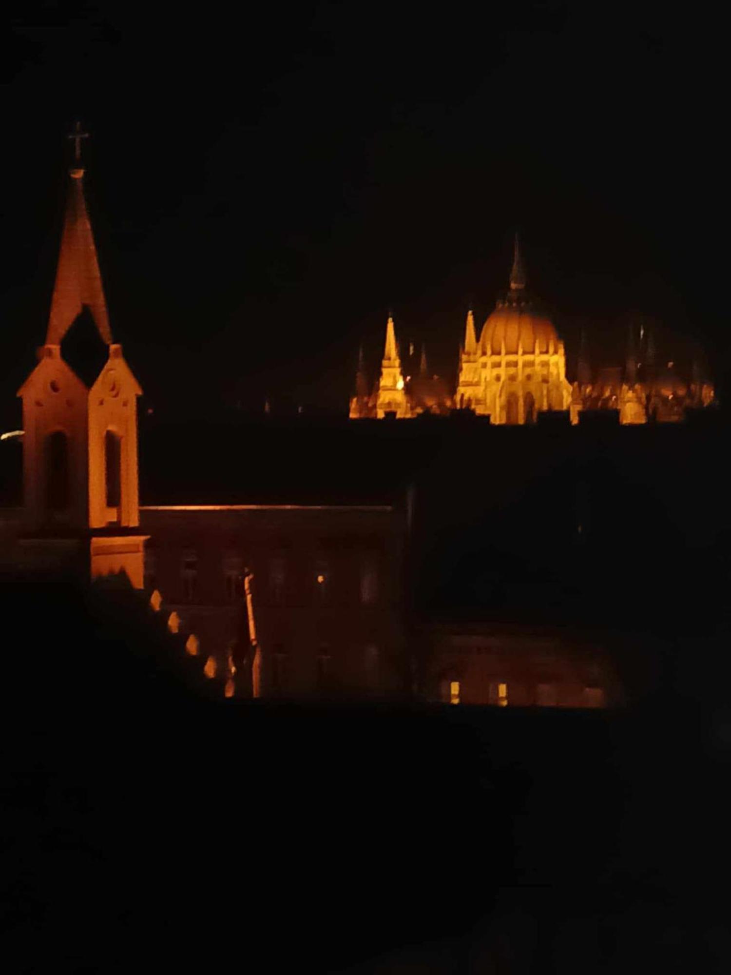 Cozy Panorama At The Castle Apartment บูดาเปสต์ ภายนอก รูปภาพ